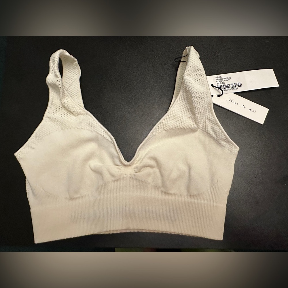 Fleur du mal seamless bralette in XS in ivory  
*Brand new, never worn, stretchy